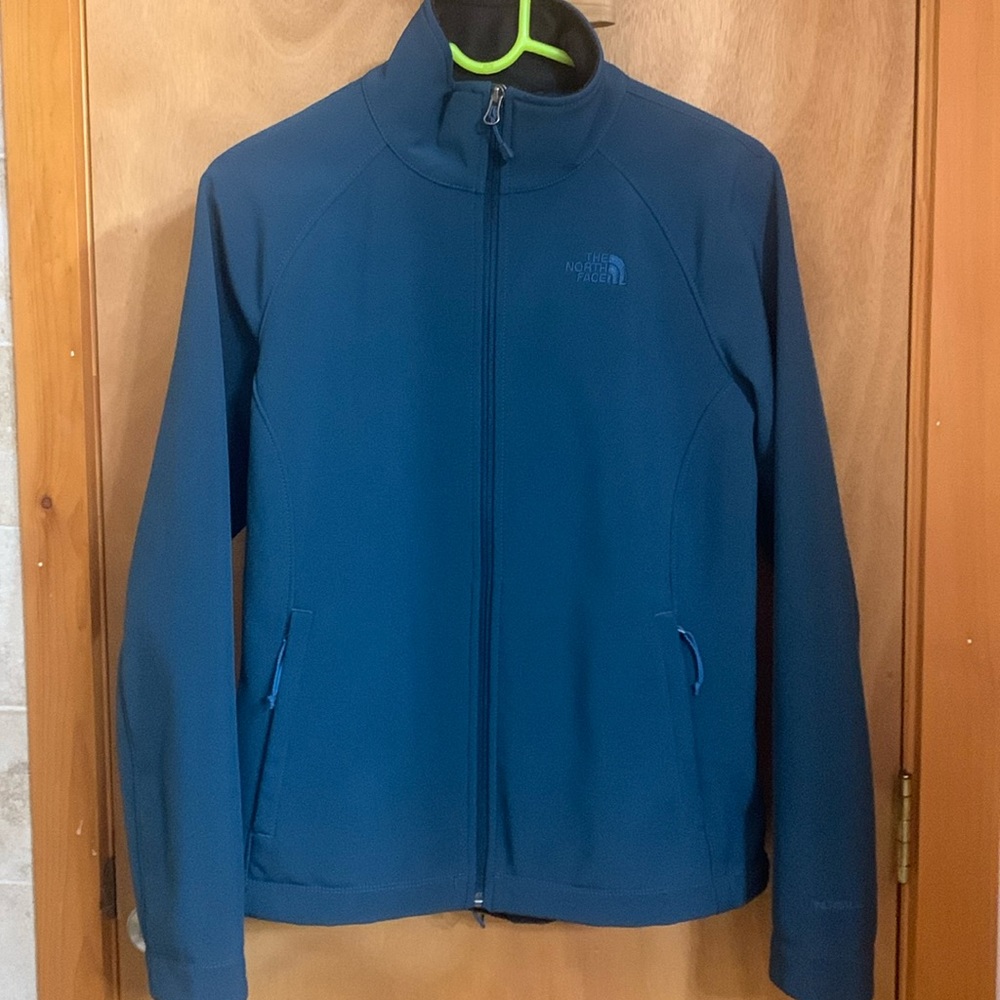 Women’s North Face jacket